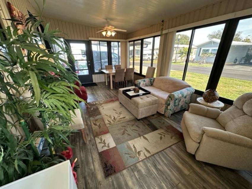 581 Lake Henry Drive a Winter Haven, FL Mobile or Manufactured Home for Sale